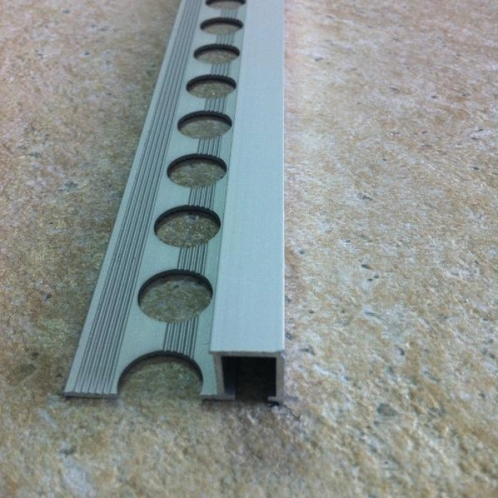 Baghetă pătrată pentru gresie, terminație scări/ trepte din aluminiu eloxat 10 x 10 mm - argintiu lucios