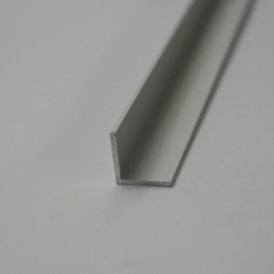 Cornier din aluminiu cu laturi egale 15 x 15 mm - LEA152.81