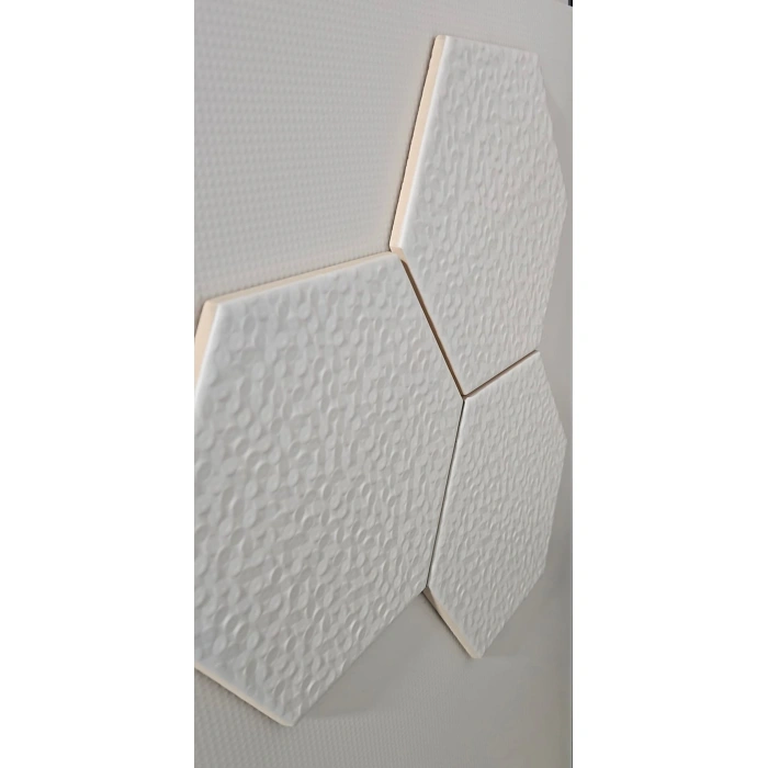 Hexagon Noisy Whisper White 17,1 x 19,8 cm